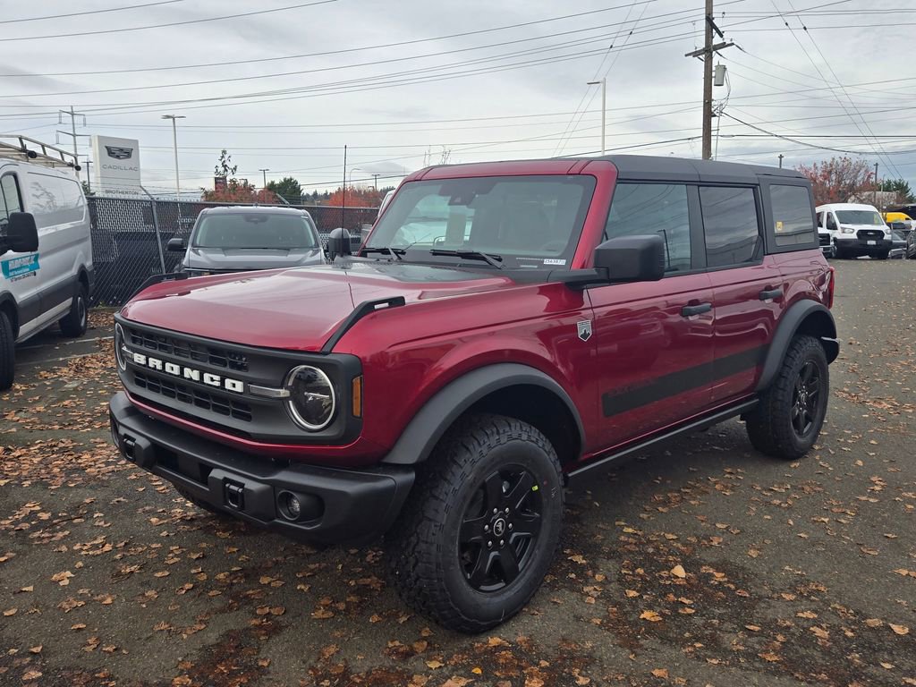 New 2025 Ford Bronco Big Bend w/ Black Diamond Package