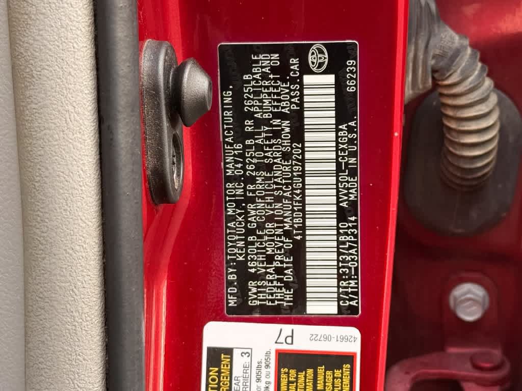 Used 2016 Toyota Camry XLE w/ Moonroof Package FWD image 22