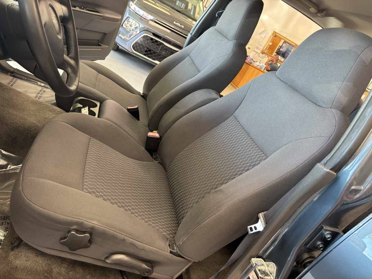 Used 2006 Chevrolet Colorado LT image 18