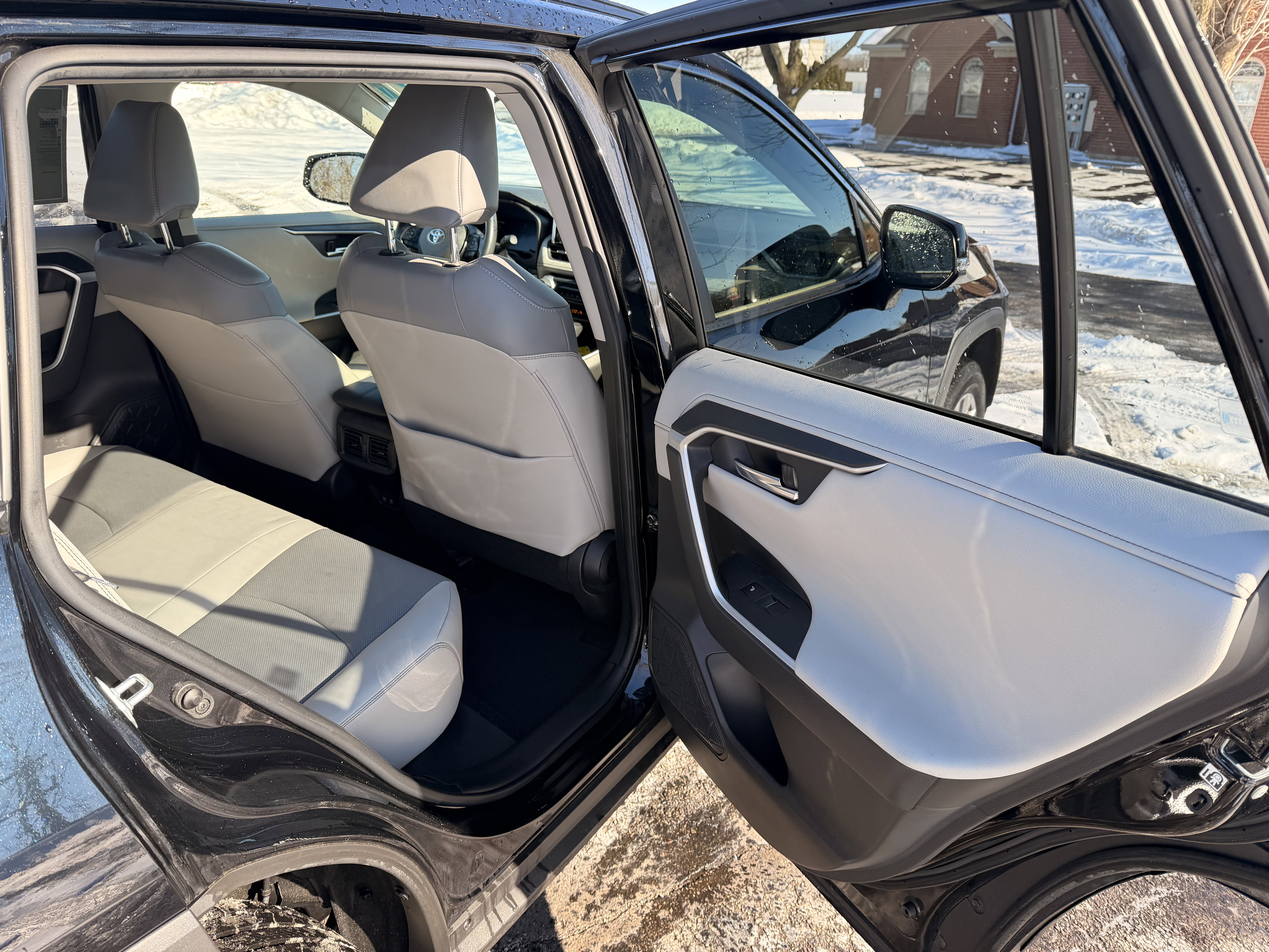 Used 2021 Toyota RAV4 Limited w/ Limited Grade Weather Package image 14