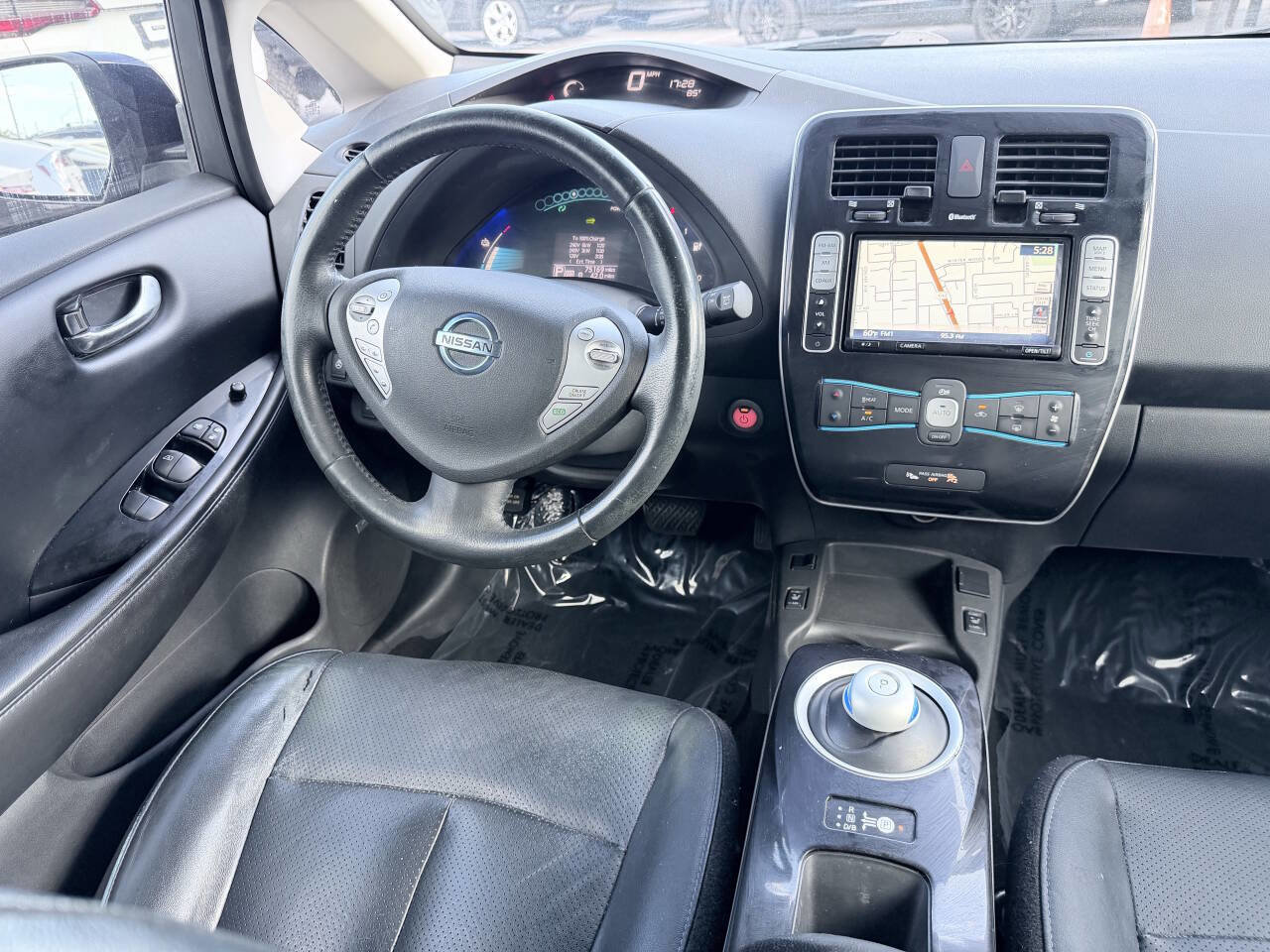 Used 2015 Nissan Leaf SL w/ Premium Package image 16