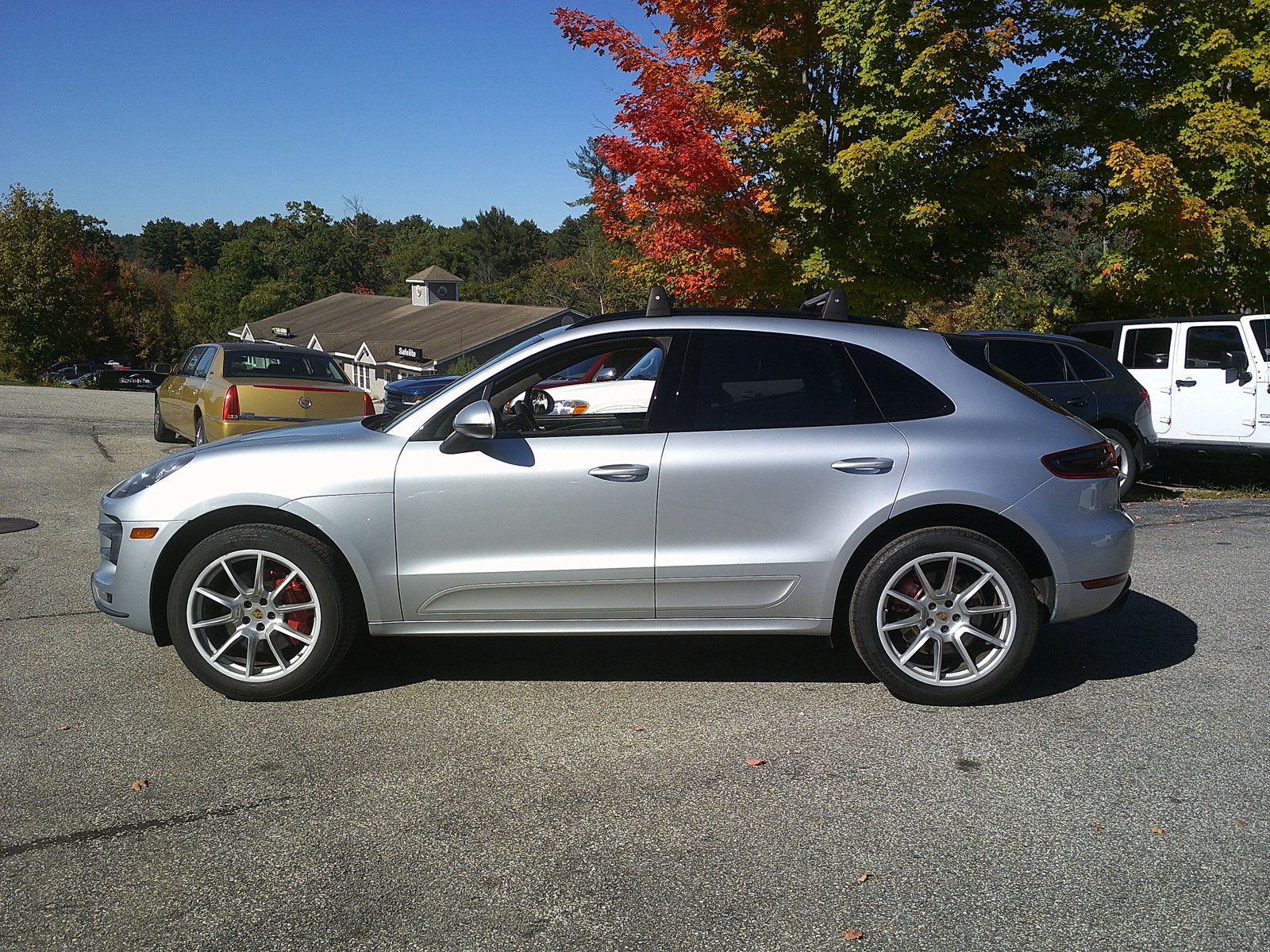 Used 2016 Porsche Macan Turbo w/ Premium Package Plus AWD/4WD image 7