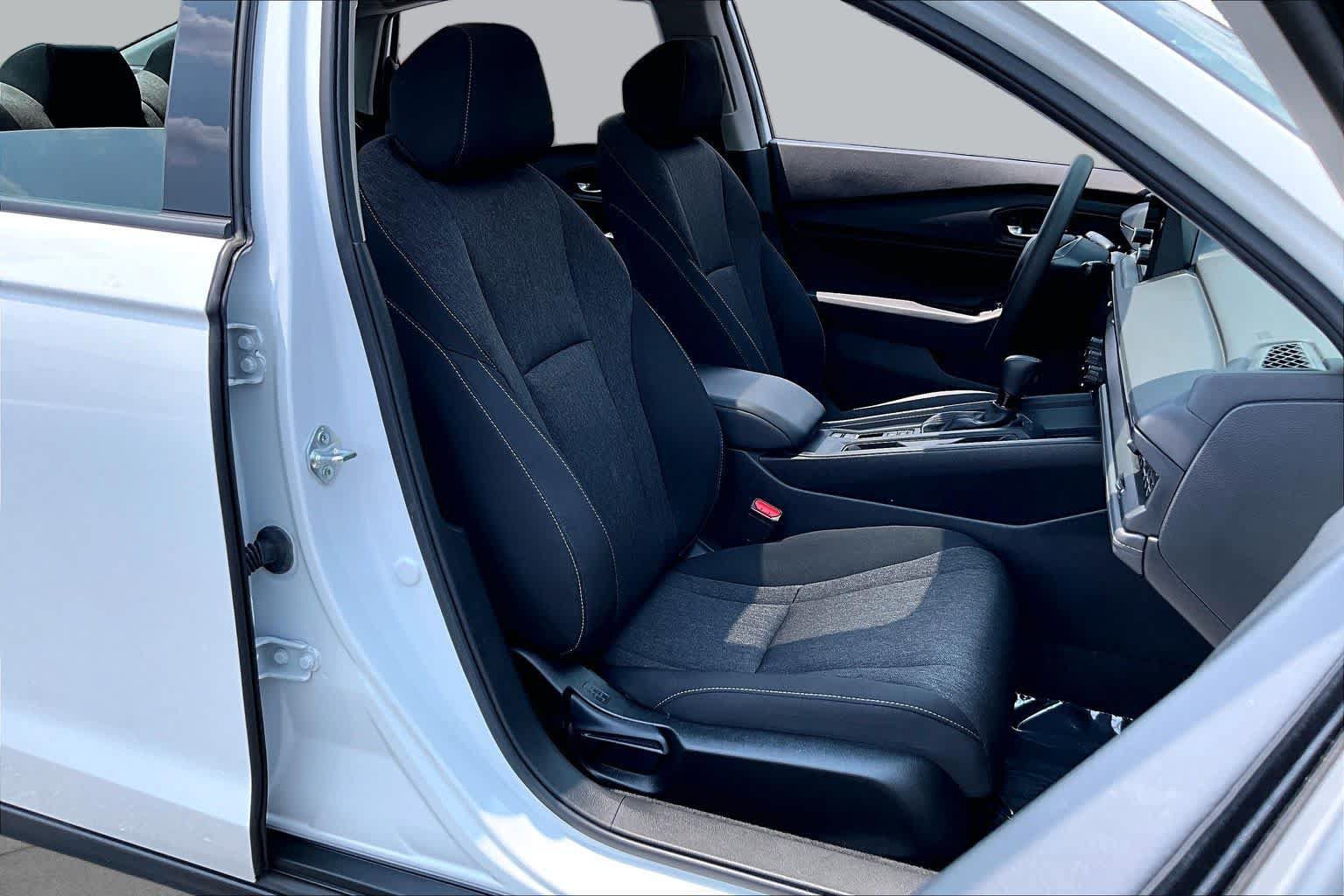 Used 2023 Honda Accord EX image 9