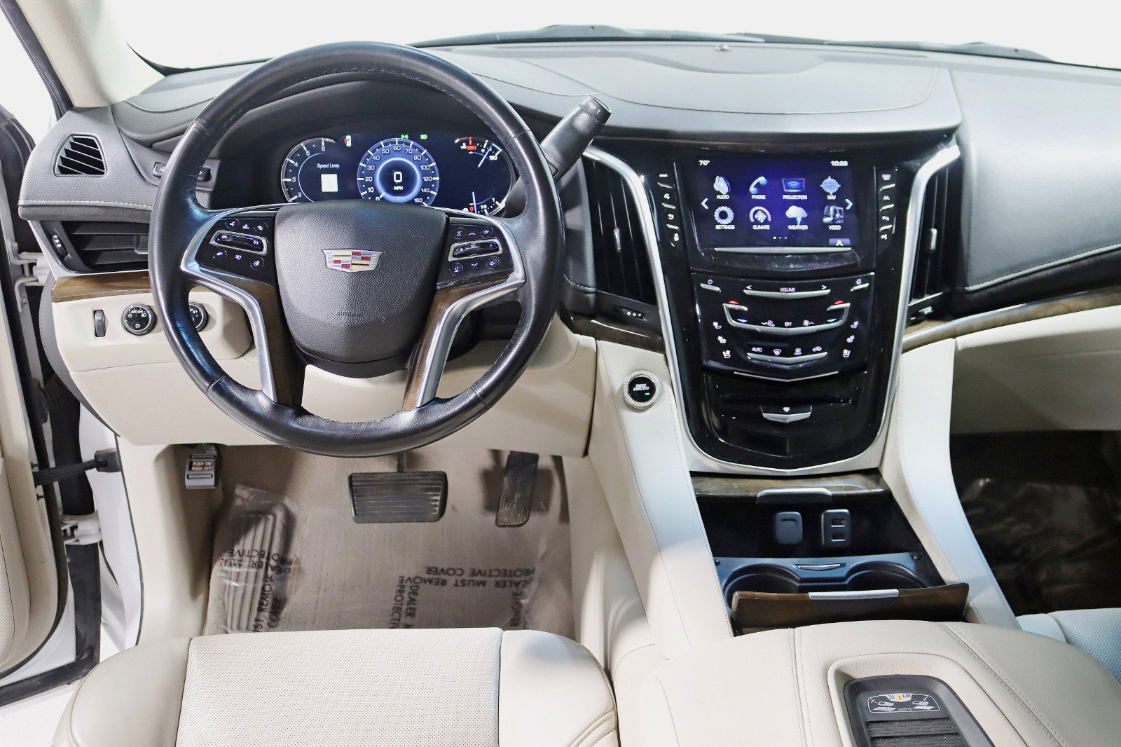 Used 2020 Cadillac Escalade Luxury AWD/4WD image 15