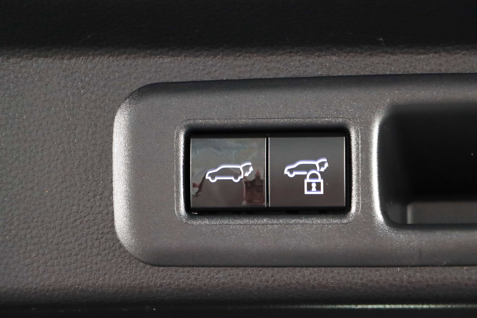 Used 2024 Toyota Sequoia Capstone image 34