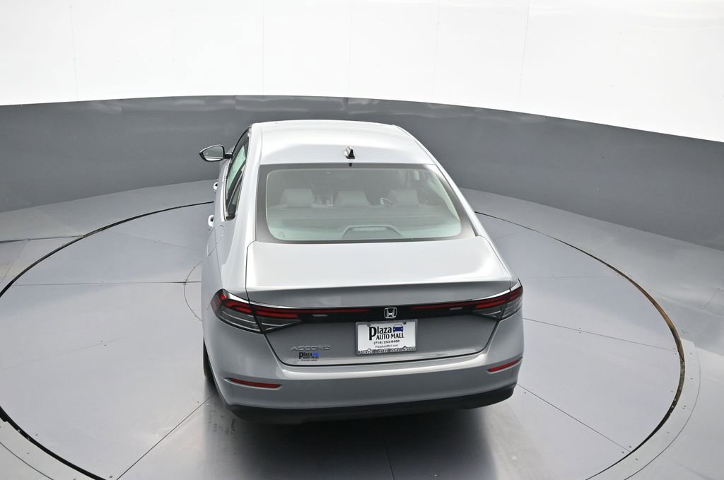 Used 2025 Honda Accord SE image 39