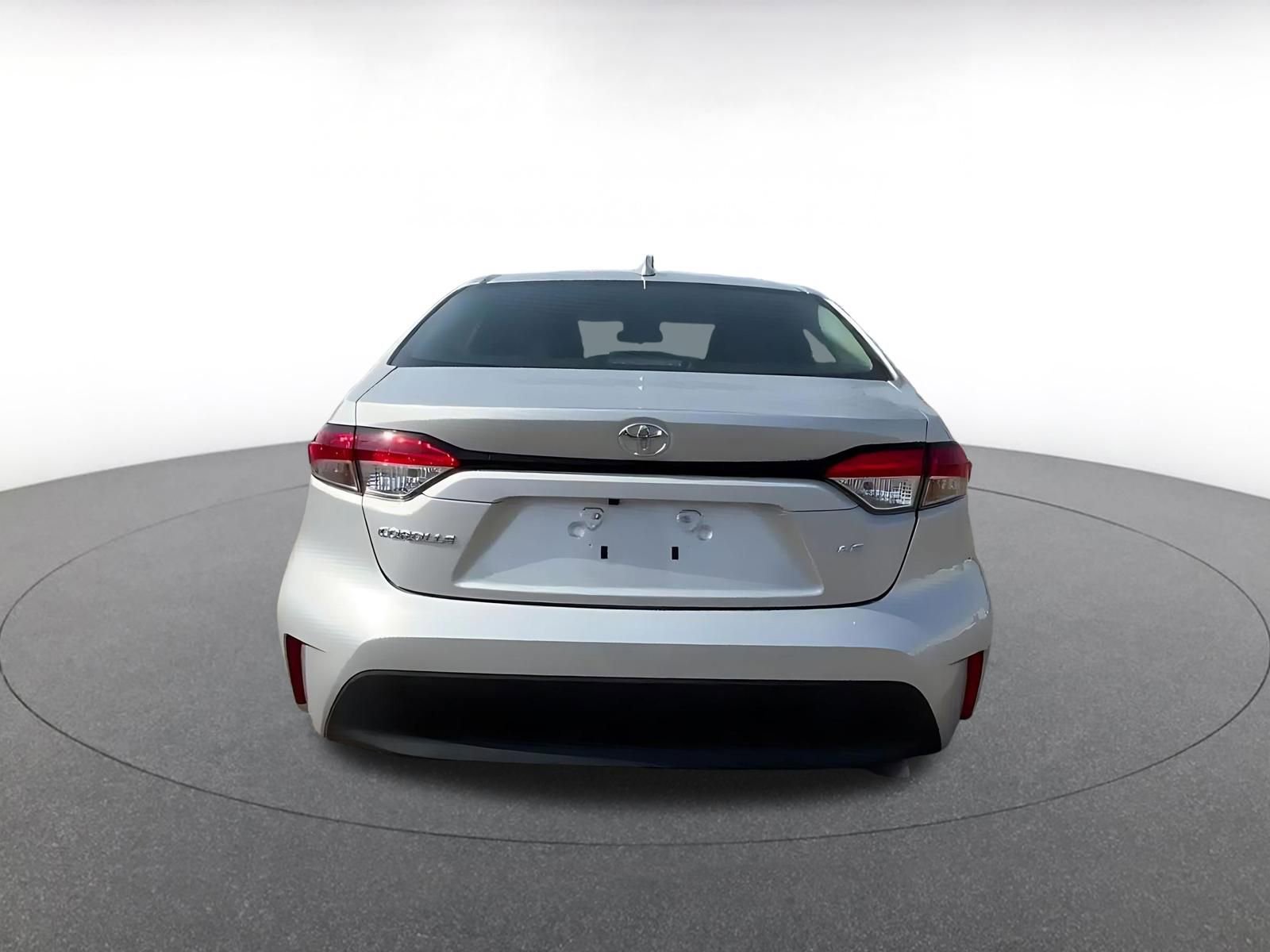 Used 2025 Toyota Corolla LE image 12