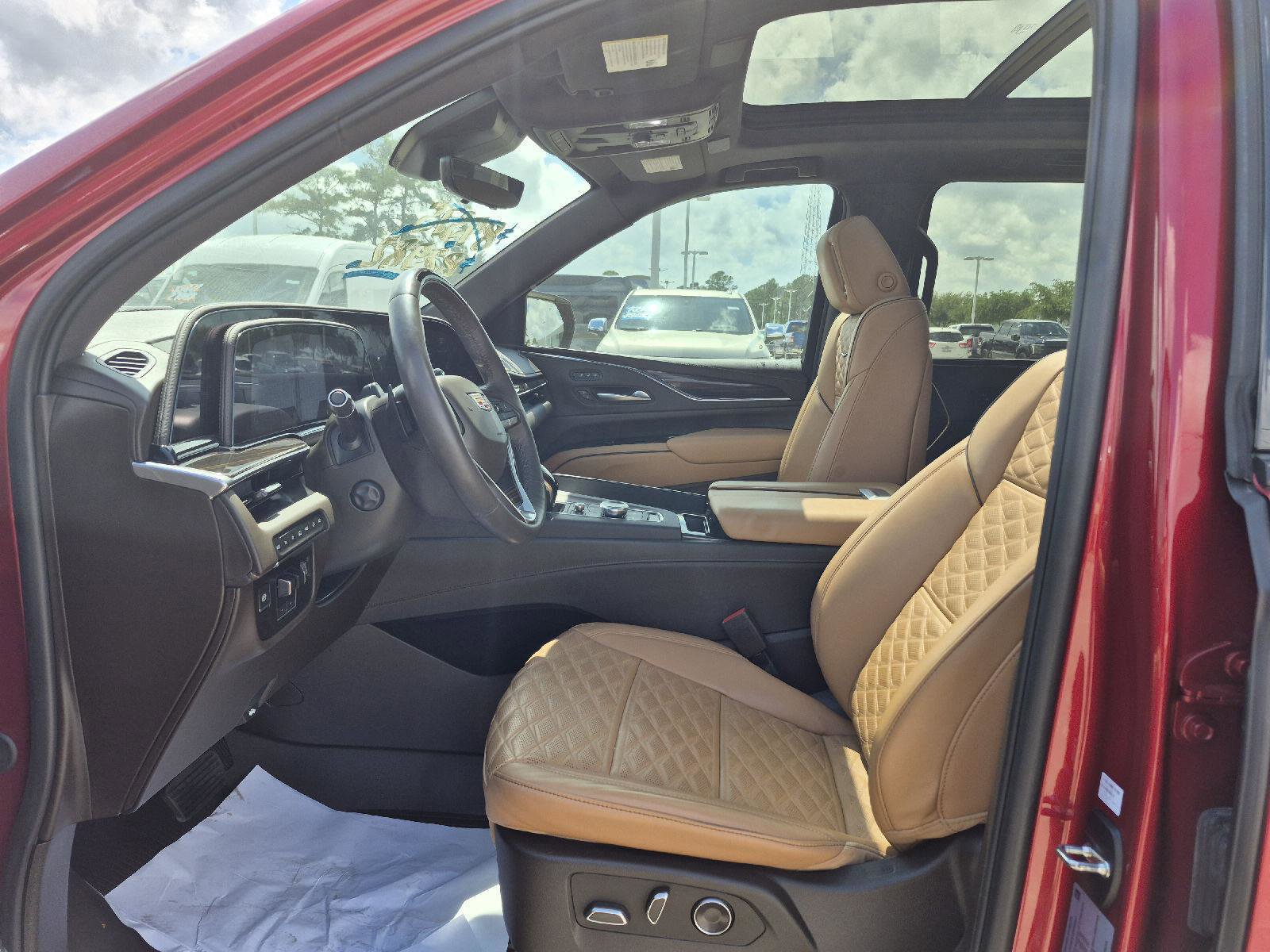 Used 2024 Cadillac Escalade ESV Sport w/ Touring Package image 4