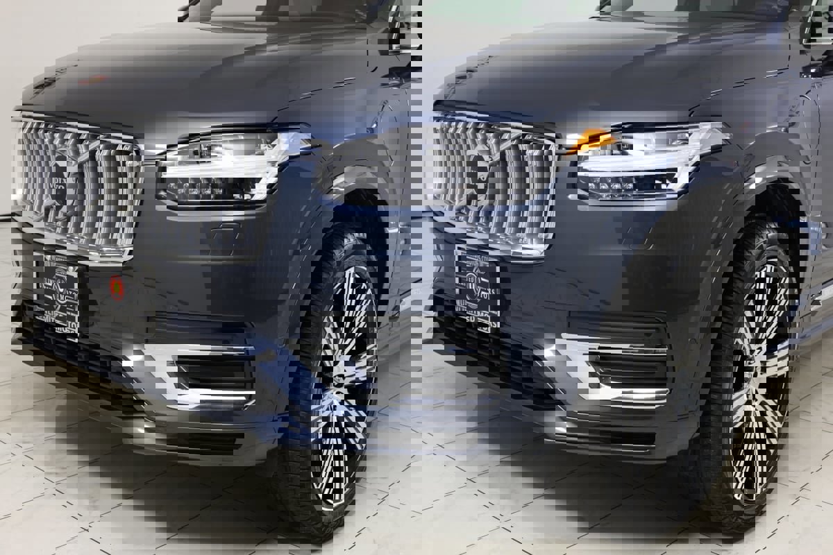 Used 2023 Volvo XC90 T8 Ultimate image 52