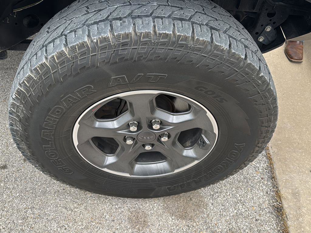 Used 2020 Jeep Gladiator Rubicon image 8