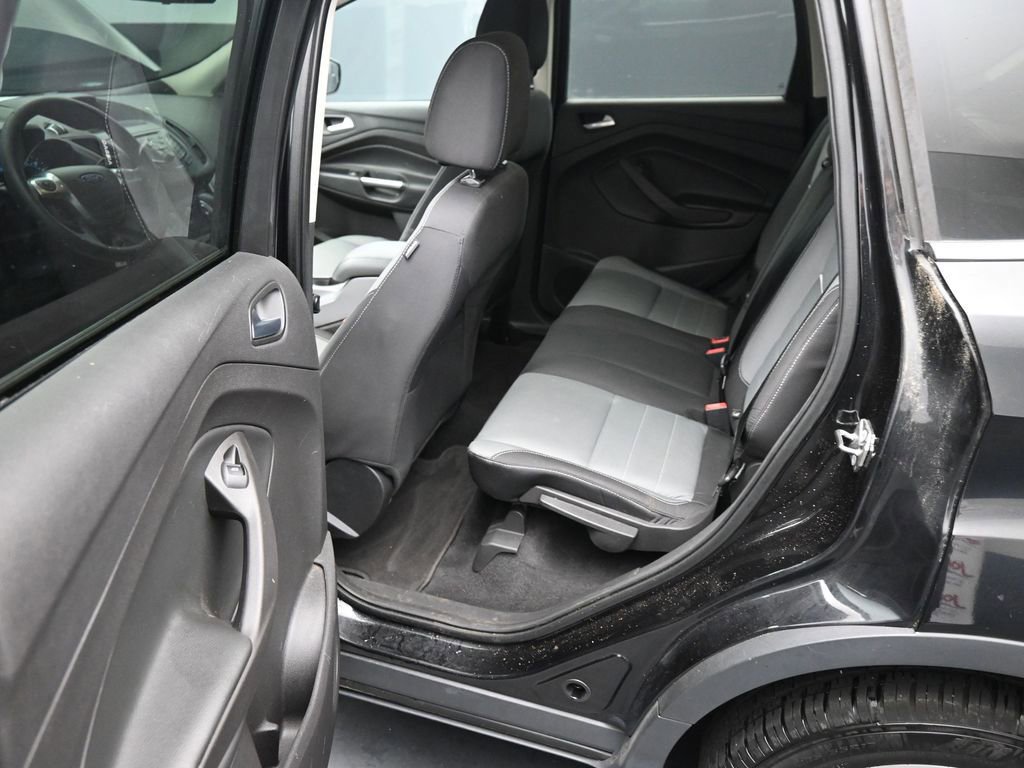 Used 2015 Ford Escape SE image 21