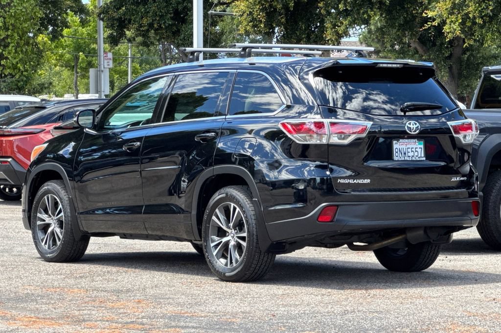 Certified 2016 Toyota Highlander XLE w/ Protection Package #3 AWD/4WD image 5