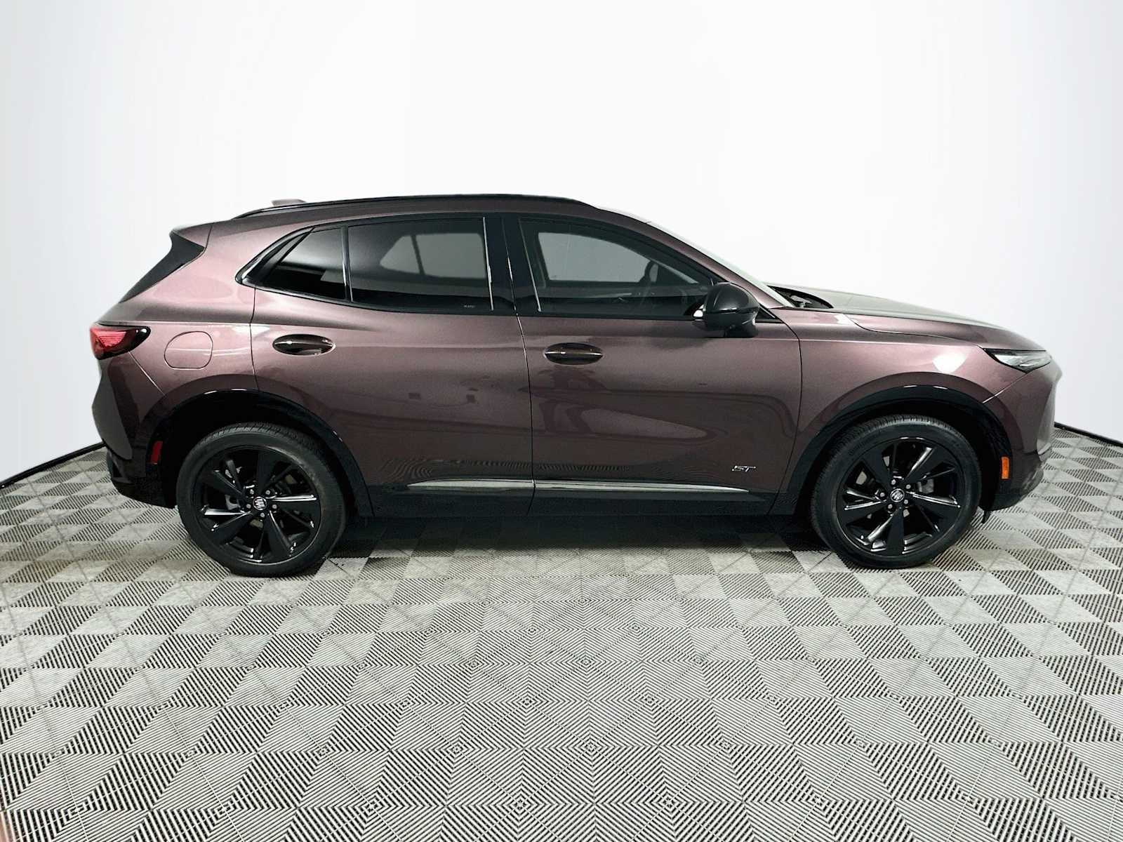Used 2025 Buick Envision Sport Touring AWD/4WD image 8