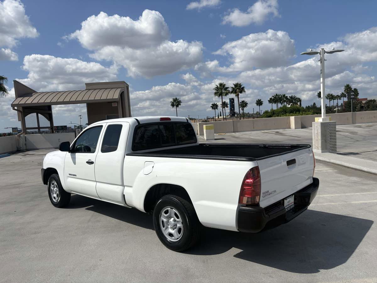 Used 2015 Toyota Tacoma 2WD Access Cab image 8