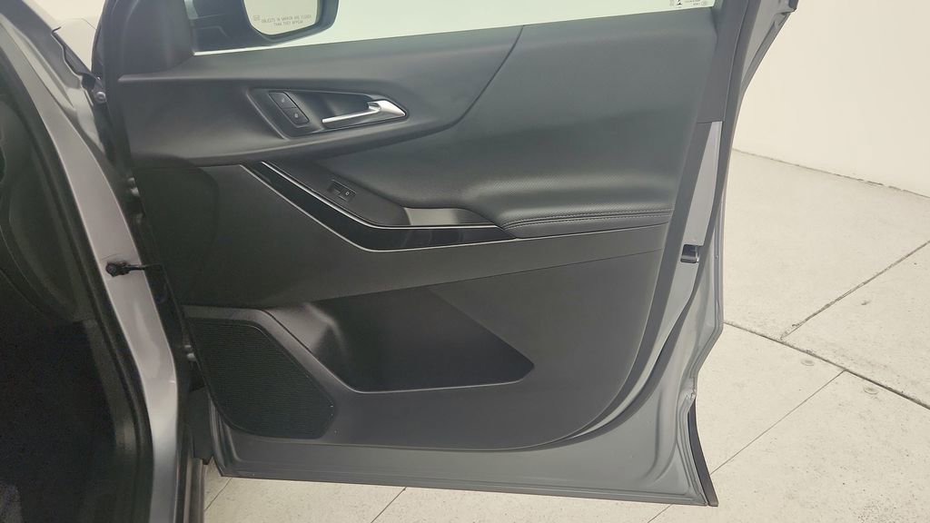 Certified 2025 Chevrolet Equinox LT FWD image 32