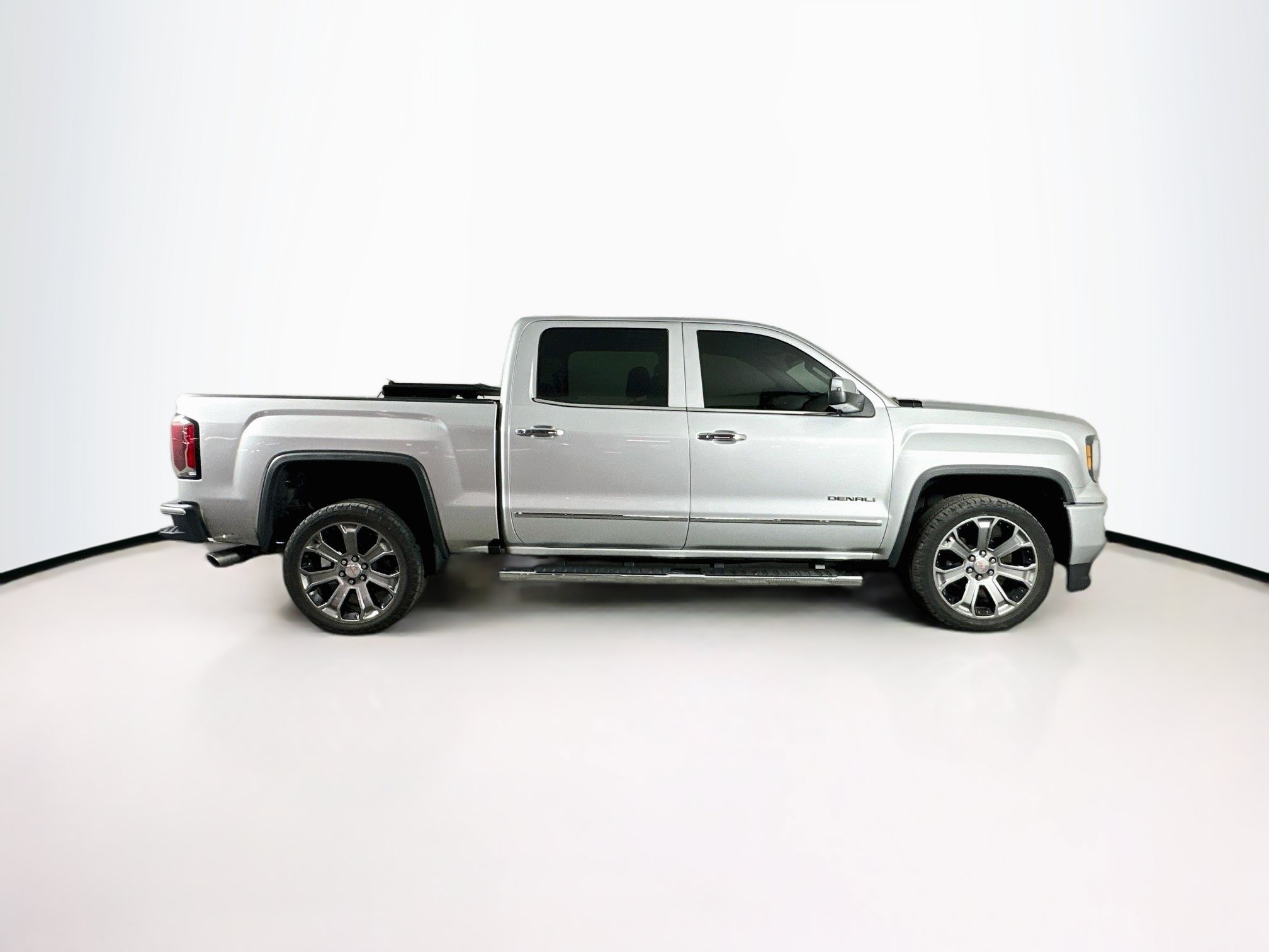 Used 2018 GMC Sierra 1500 Denali AWD/4WD image 10