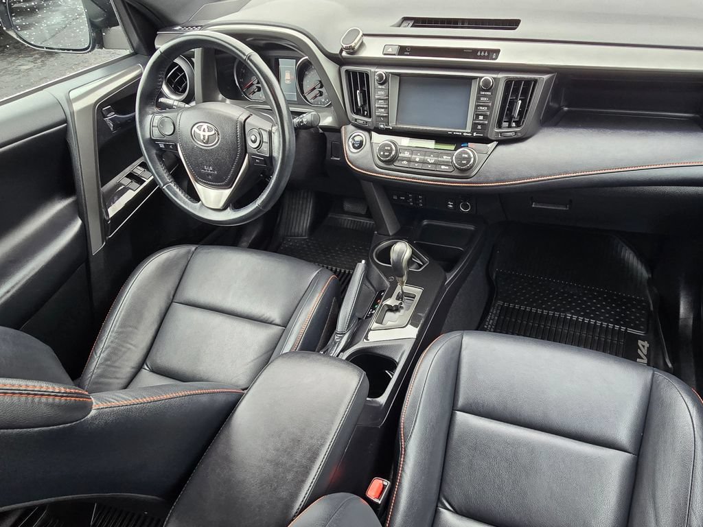 Used 2018 Toyota RAV4 SE w/ Advanced Technology Package AWD/4WD image 16