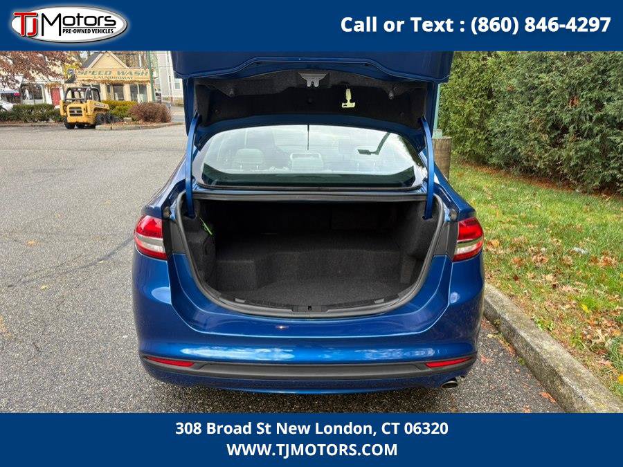 Used 2018 Ford Fusion S image 11