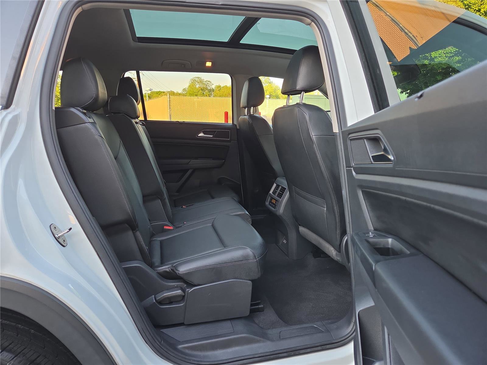 Used 2019 Volkswagen Atlas SEL R-Line AWD/4WD image 28