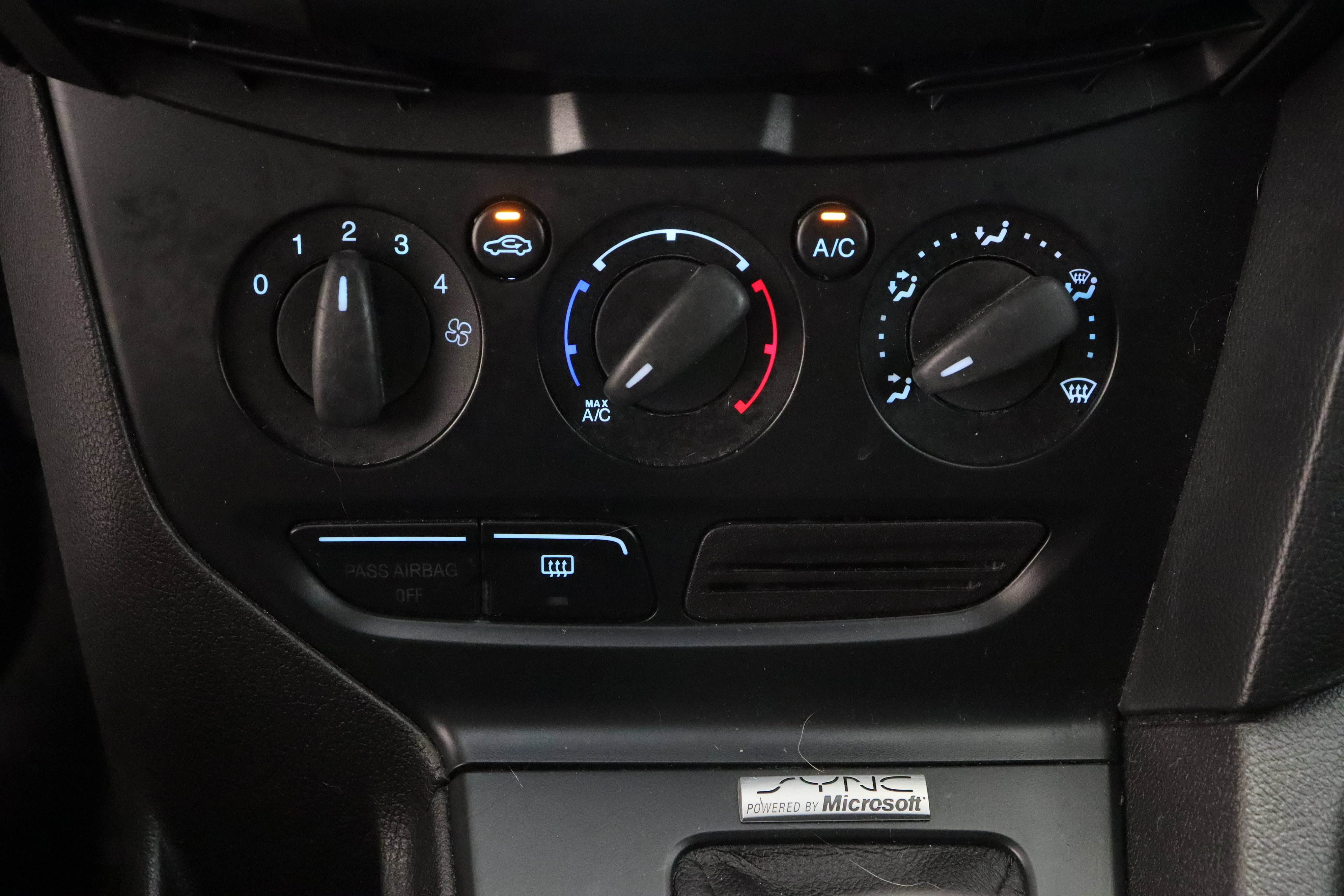 Used 2014 Ford Focus S FWD image 18