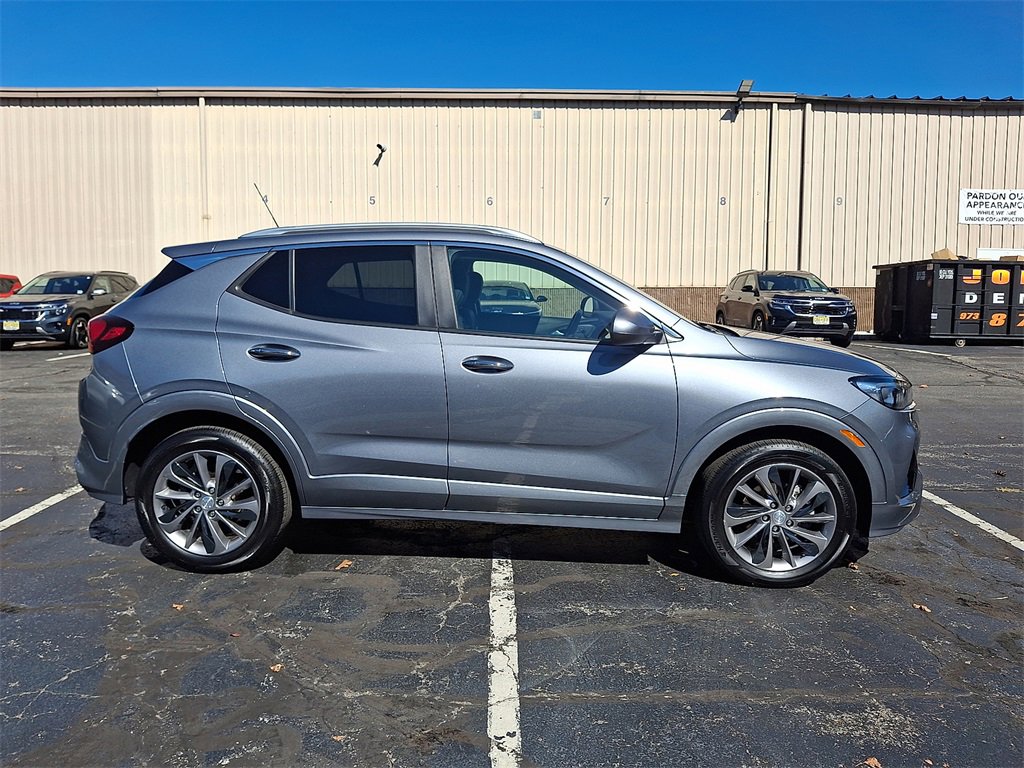 Used 2022 Buick Encore GX Select w/ Sport Touring Package image 18