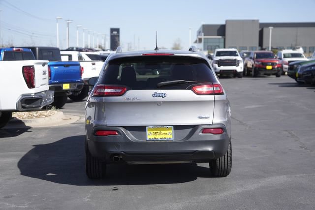 Used 2015 Jeep Cherokee Latitude image 7