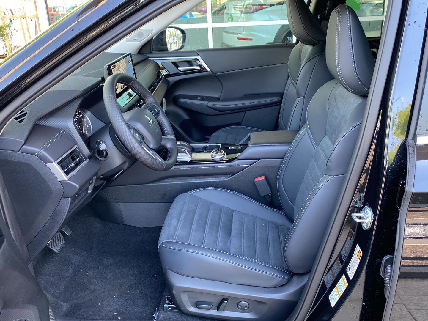 New 2026 Mitsubishi Outlander SE AWD/4WD image 14