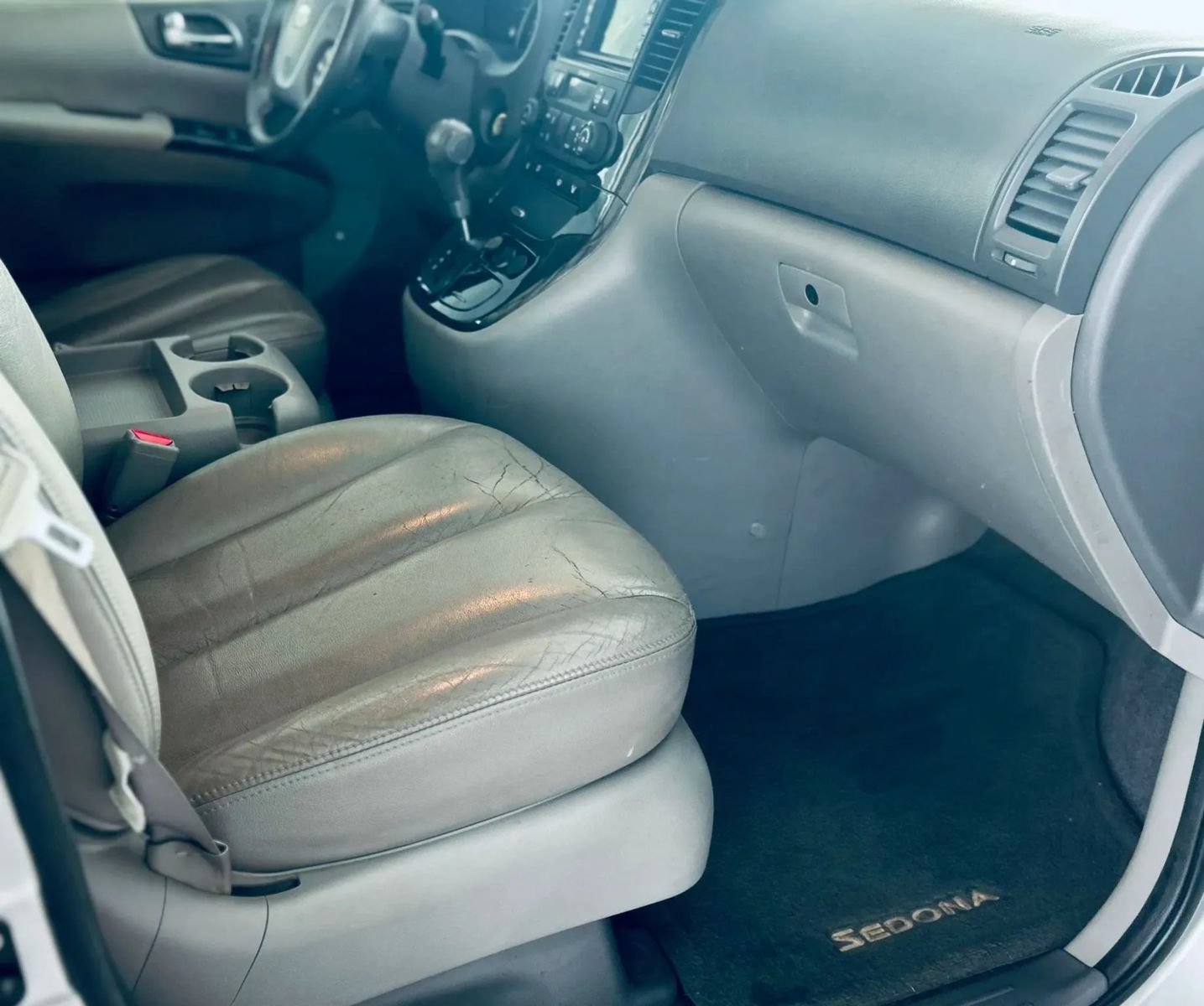 Used 2012 Kia Sedona EX w/ Luxury Pkg FWD image 15