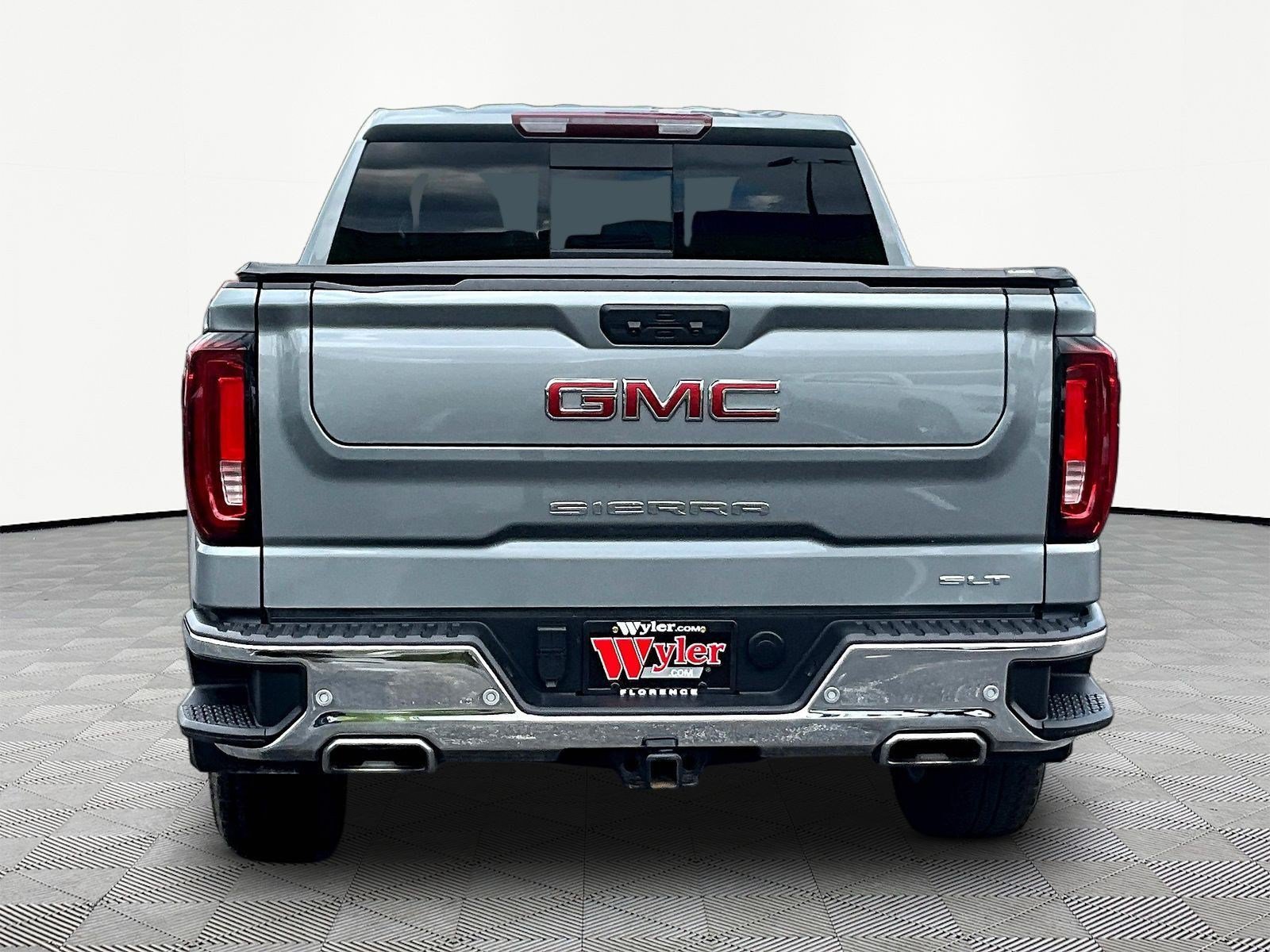 Used 2024 GMC Sierra 1500 SLT w/ SLT Premium Plus Package AWD/4WD image 5