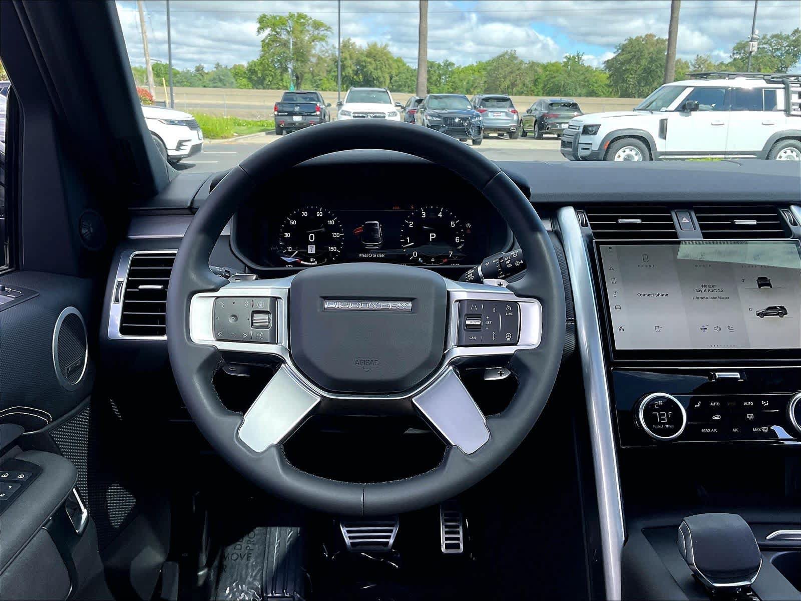 Used 2025 Land Rover Discovery Dynamic SE AWD/4WD image 7
