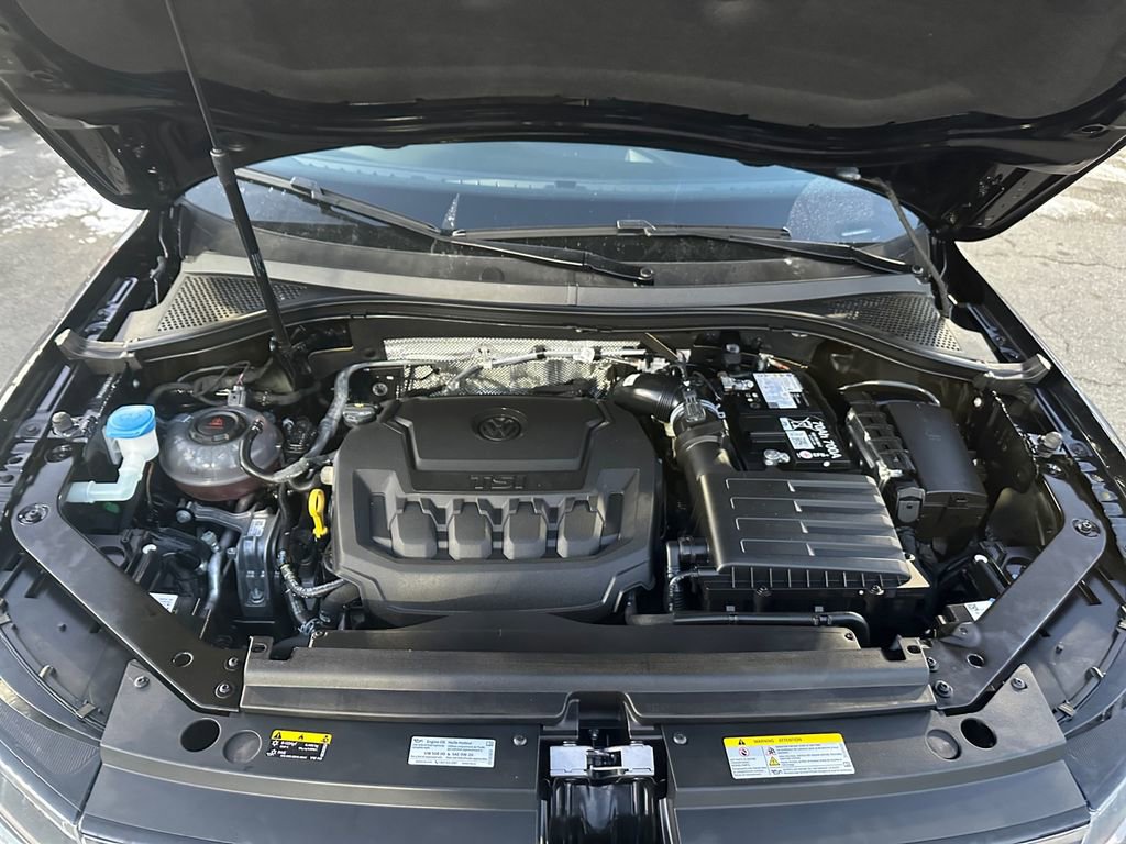 Used 2024 Volkswagen Tiguan SE R-Line image 26