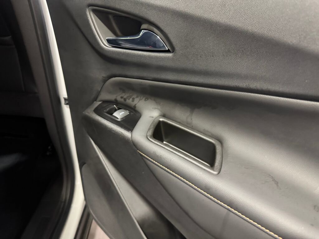 Used 2022 Chevrolet Equinox Premier image 20