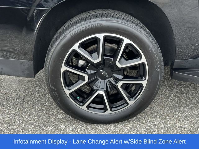 Used 2024 Chevrolet Suburban RST w/ Luxury Package image 28