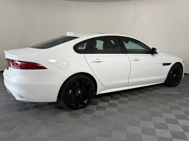 Certified 2023 Jaguar XF R-Dynamic SE AWD/4WD image 8