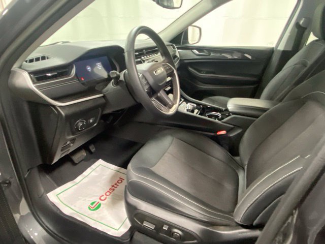 Used 2023 Jeep Grand Cherokee L Laredo w/ Luxury Tech Group I AWD/4WD image 9