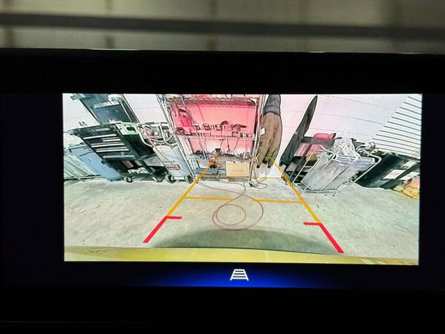 Used 2024 Chevrolet Trax ACTIV w/ Sunroof Package image 16