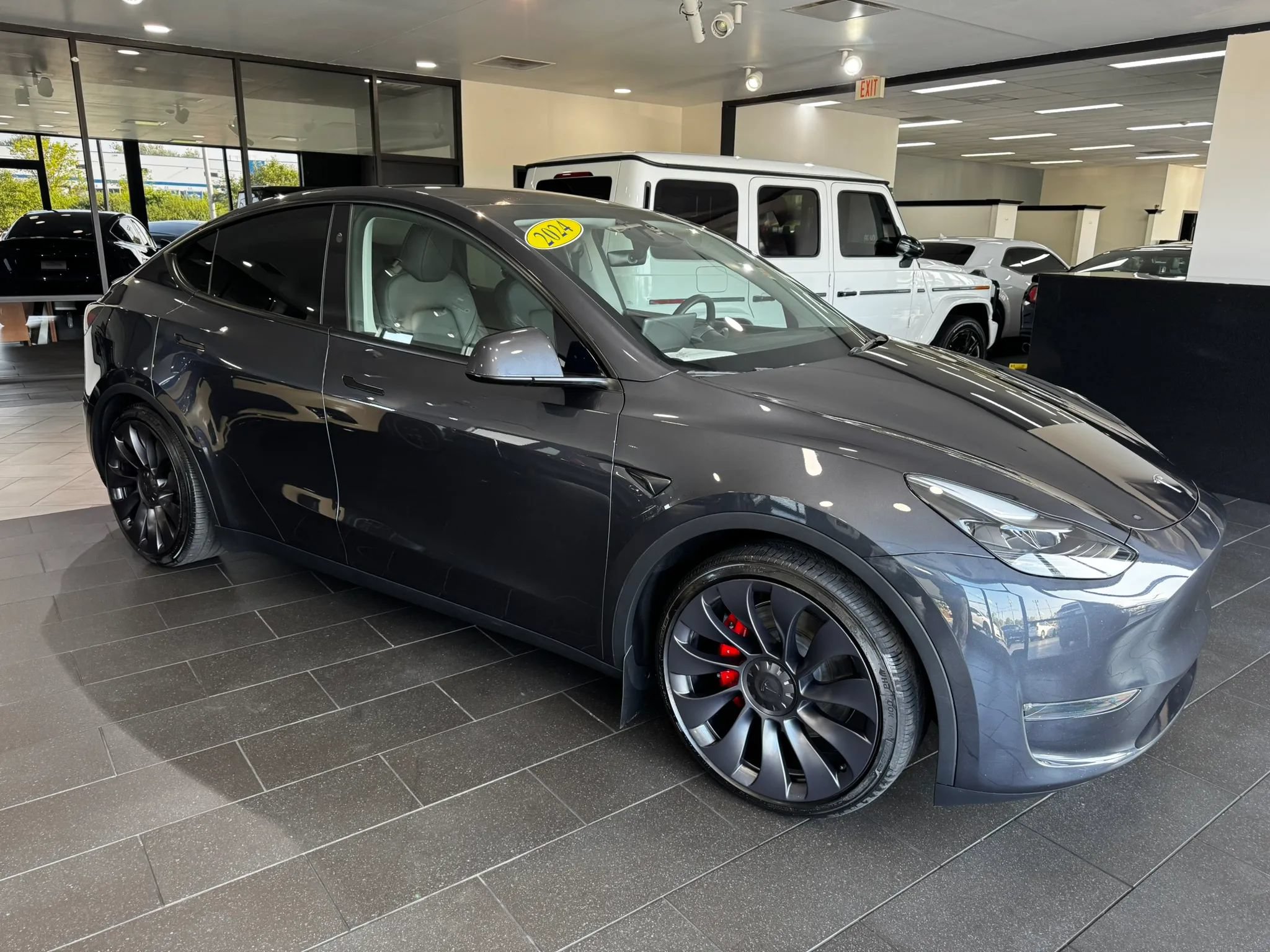 Used 2024 Tesla Model Y Performance AWD/4WD image 6