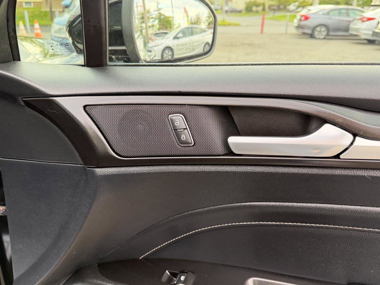 Used 2019 Ford Fusion Energi Titanium FWD image 47