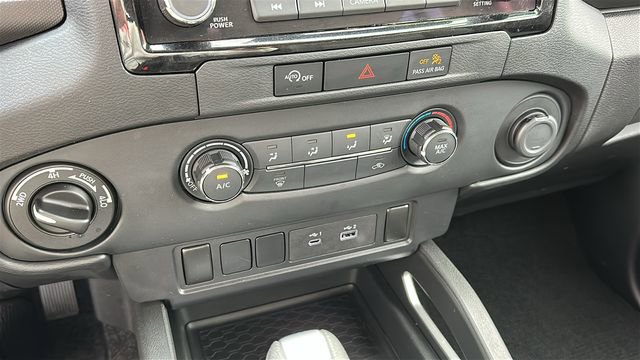 Certified 2023 Nissan Frontier SV w/ Tow Package image 16