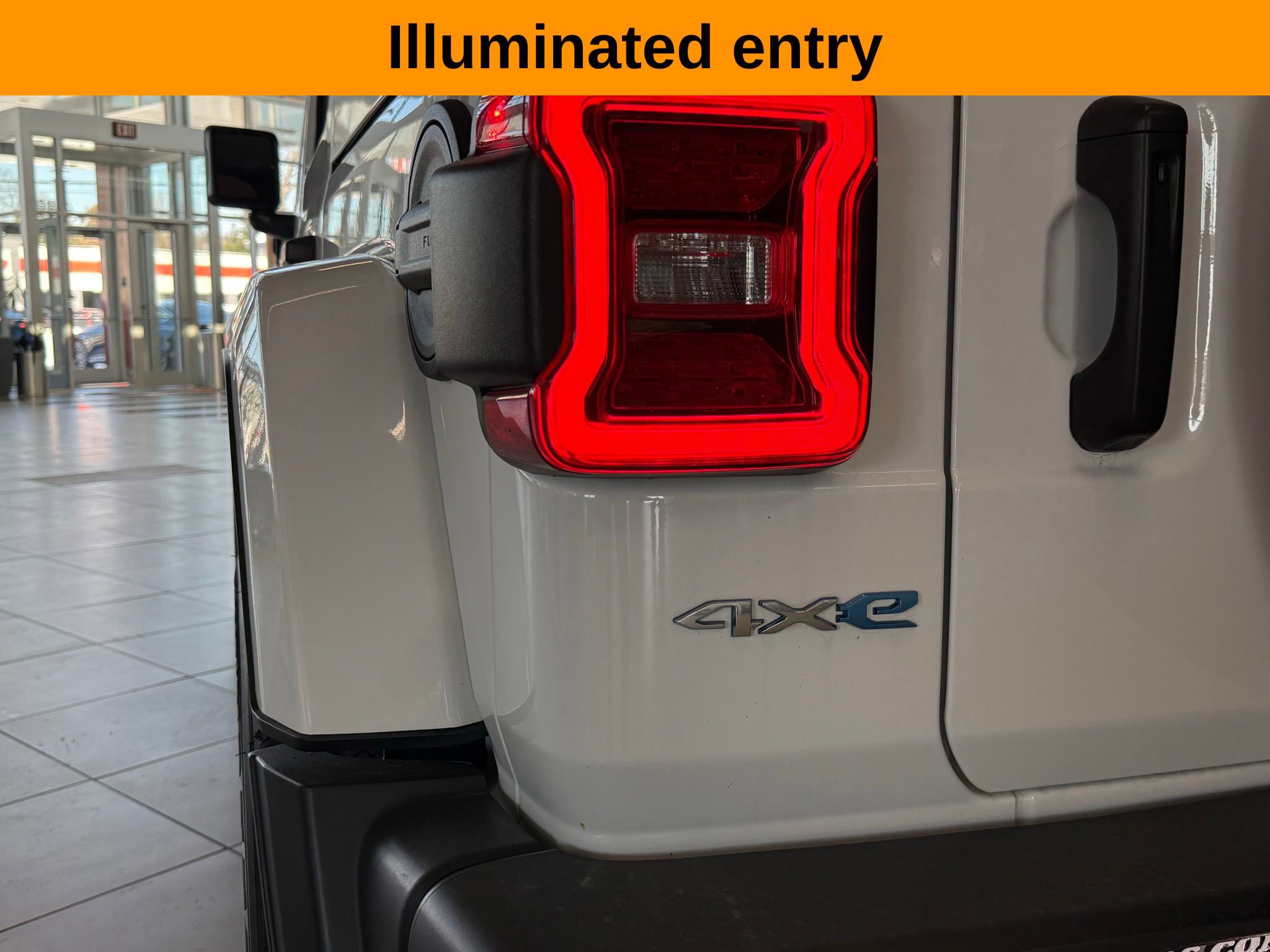 Used 2022 Jeep Wrangler Unlimited Sahara w/ Cold Weather Group image 14