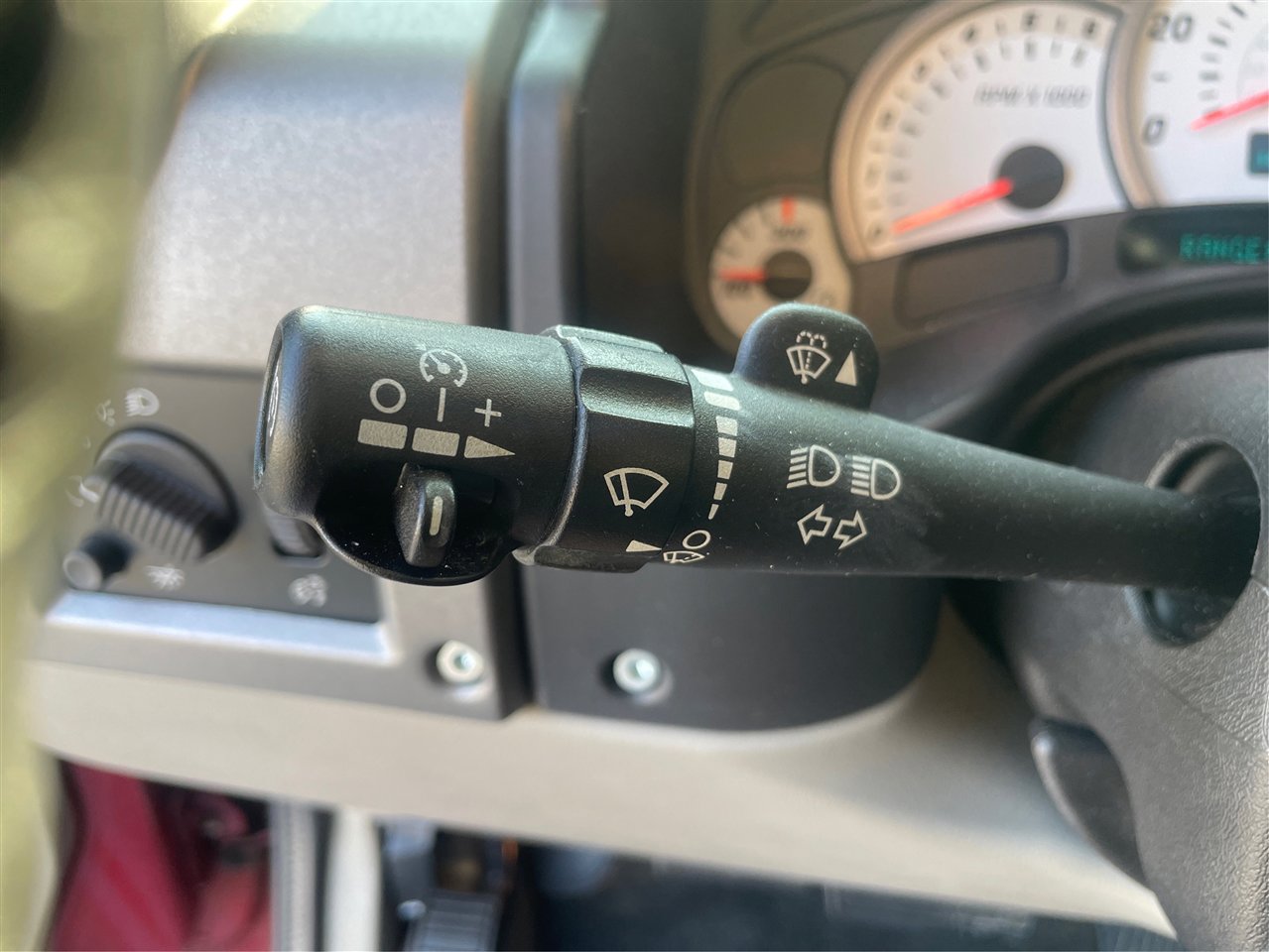 Used 2003 HUMMER H2 w/ Preferred Equipment Group image 63