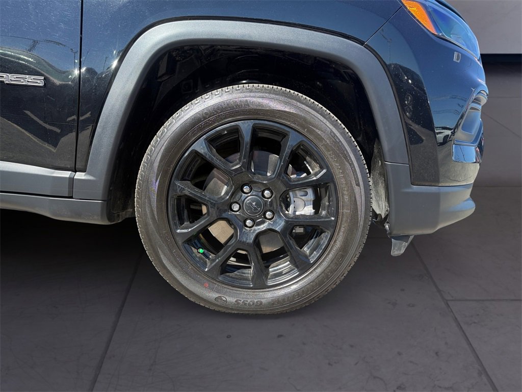 New 2026 Jeep Compass Latitude image 9