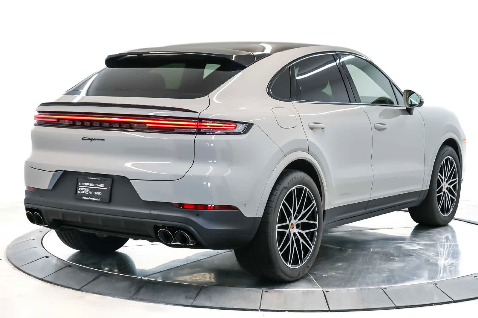 Certified 2026 Porsche Cayenne Coupe AWD/4WD image 9