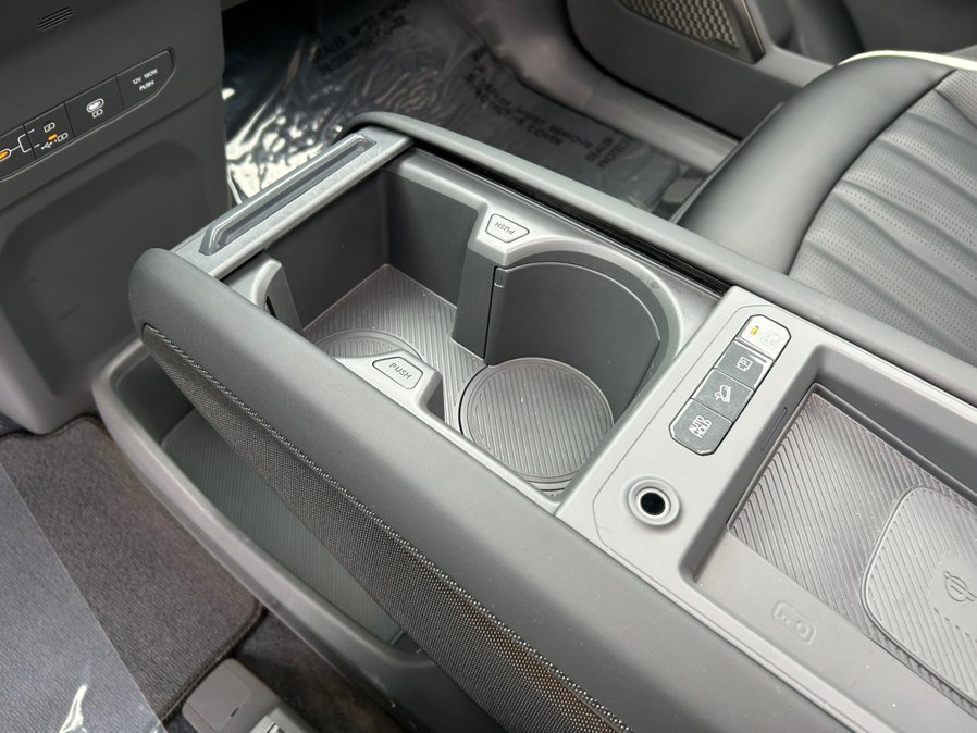 Used 2024 Kia EV9 GT-Line image 31