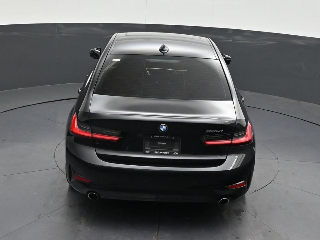 Used 2021 BMW 330i Sedan w/ Premium Package RWD image 18