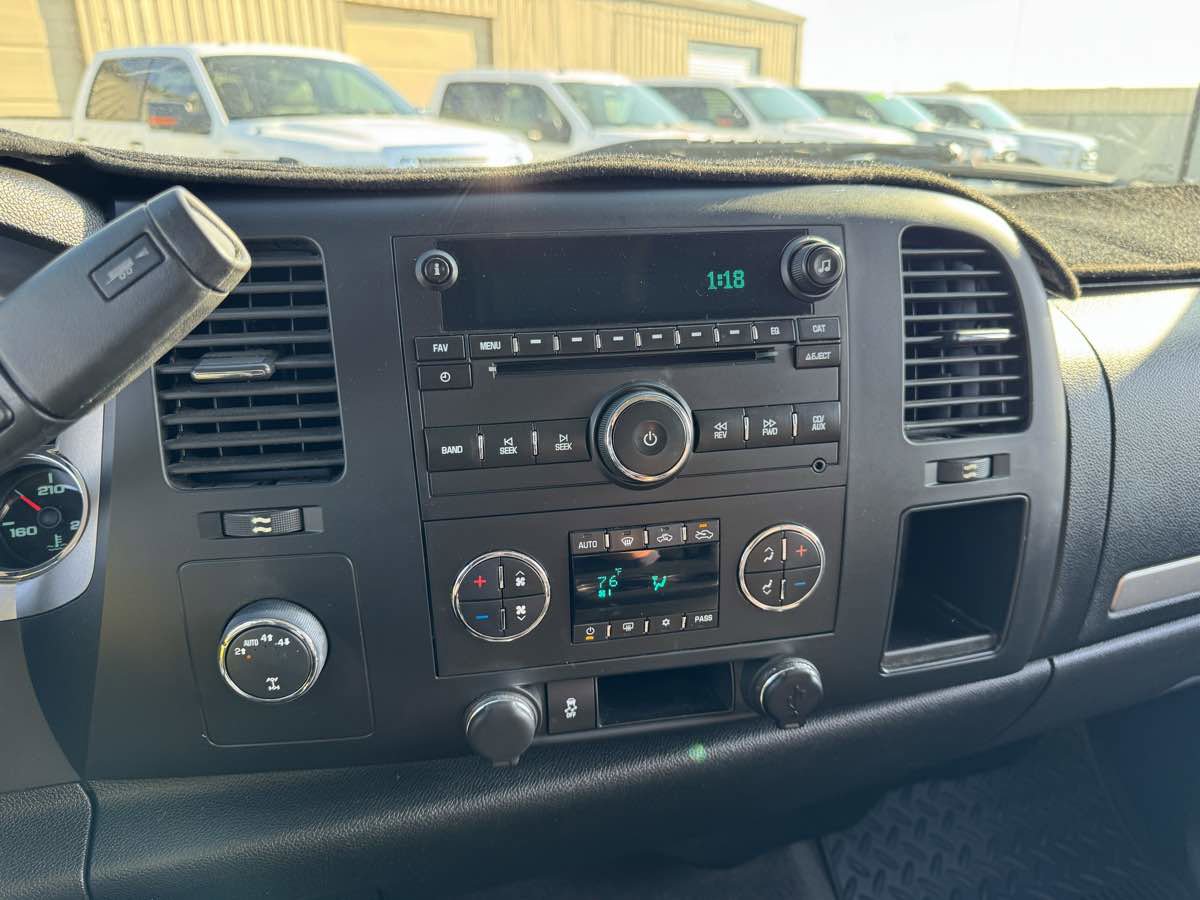 Used 2013 GMC Sierra 1500 SLE w/ Power Tech Package image 29