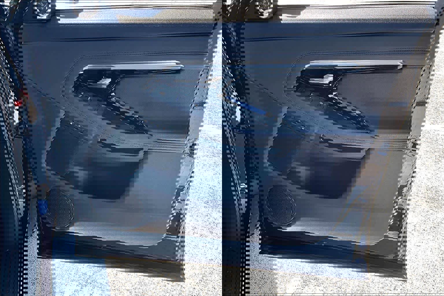 Used 2020 Land Rover Range Rover Evoque SE image 23