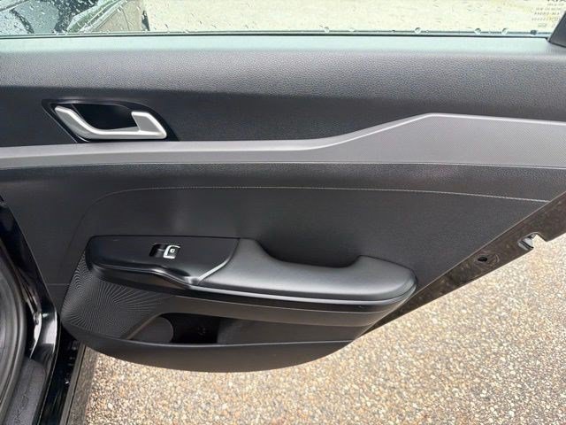 Used 2022 Kia K5 LXS FWD image 17