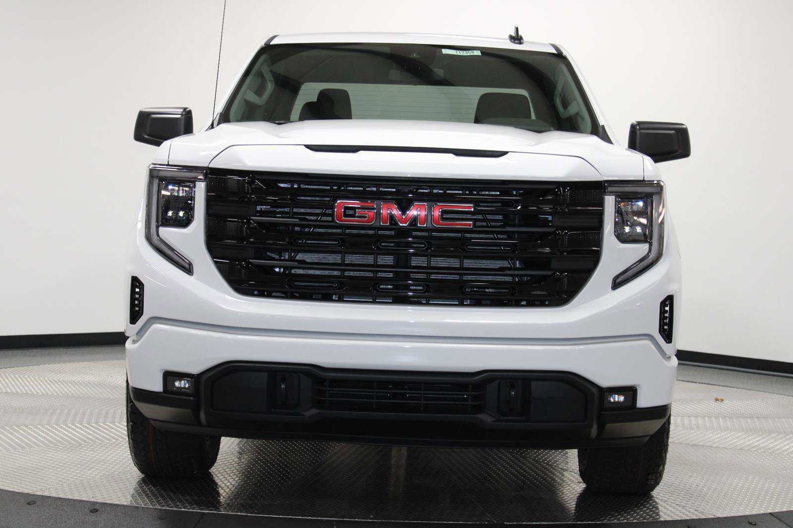 New 2026 GMC Sierra 1500 Elevation image 2
