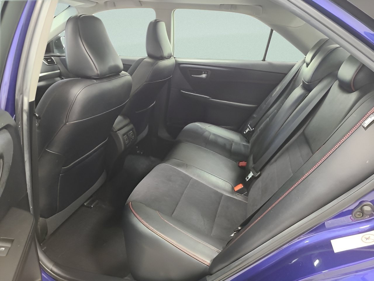 Used 2015 Toyota Camry XSE w/ Advanced Technology Package FWD image 18